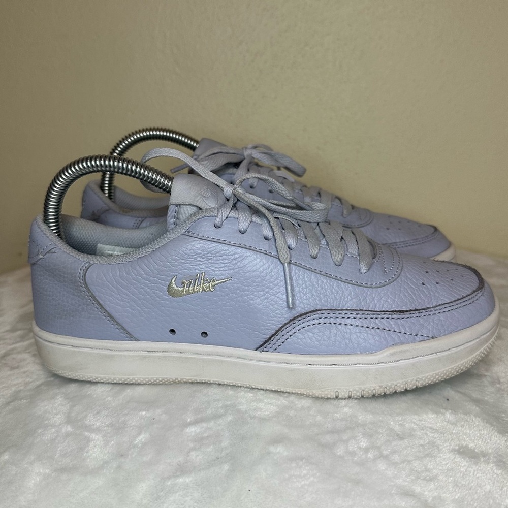 Nike Women’s Court Vintage Prm Casual Leather Sneaker White Size 7 Summer Spring